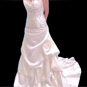 Moonlight Designer White Wedding Strapless Dress Crystal Beaded Ruffled Gown 6